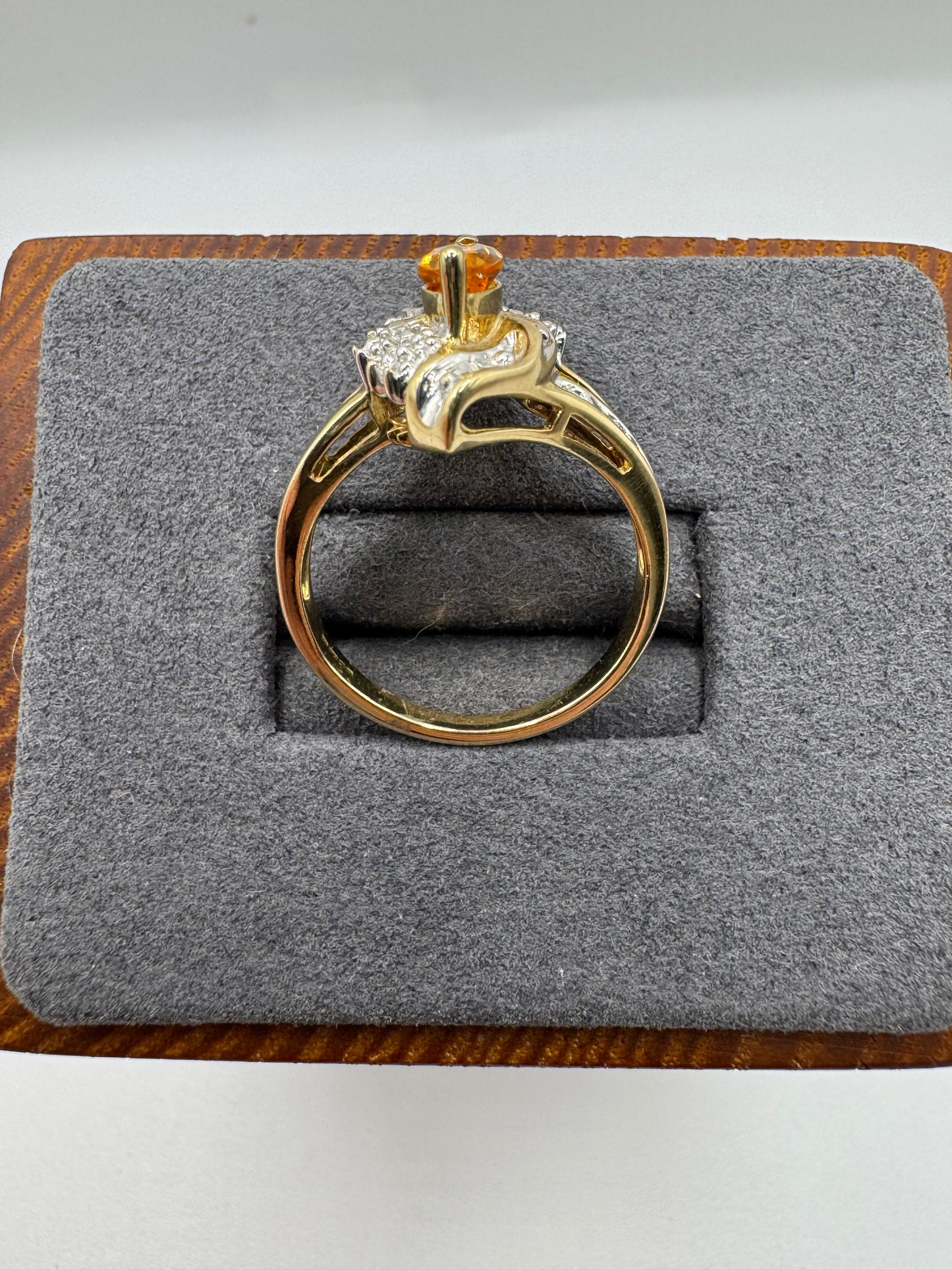 9ct gold citrine and diamond ring