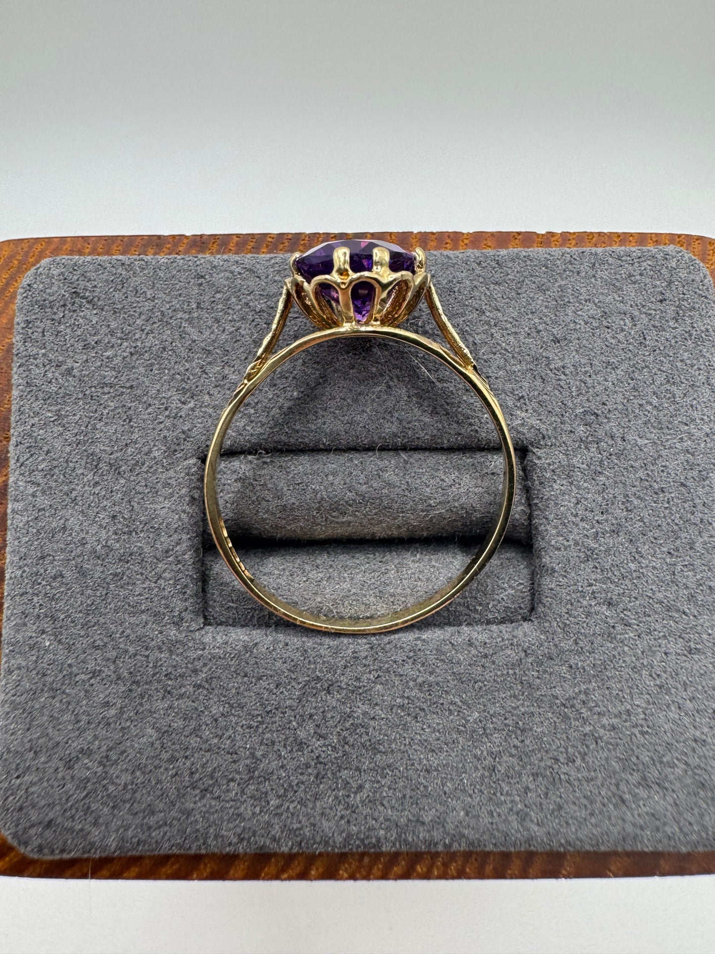 9ct gold amethyst ring