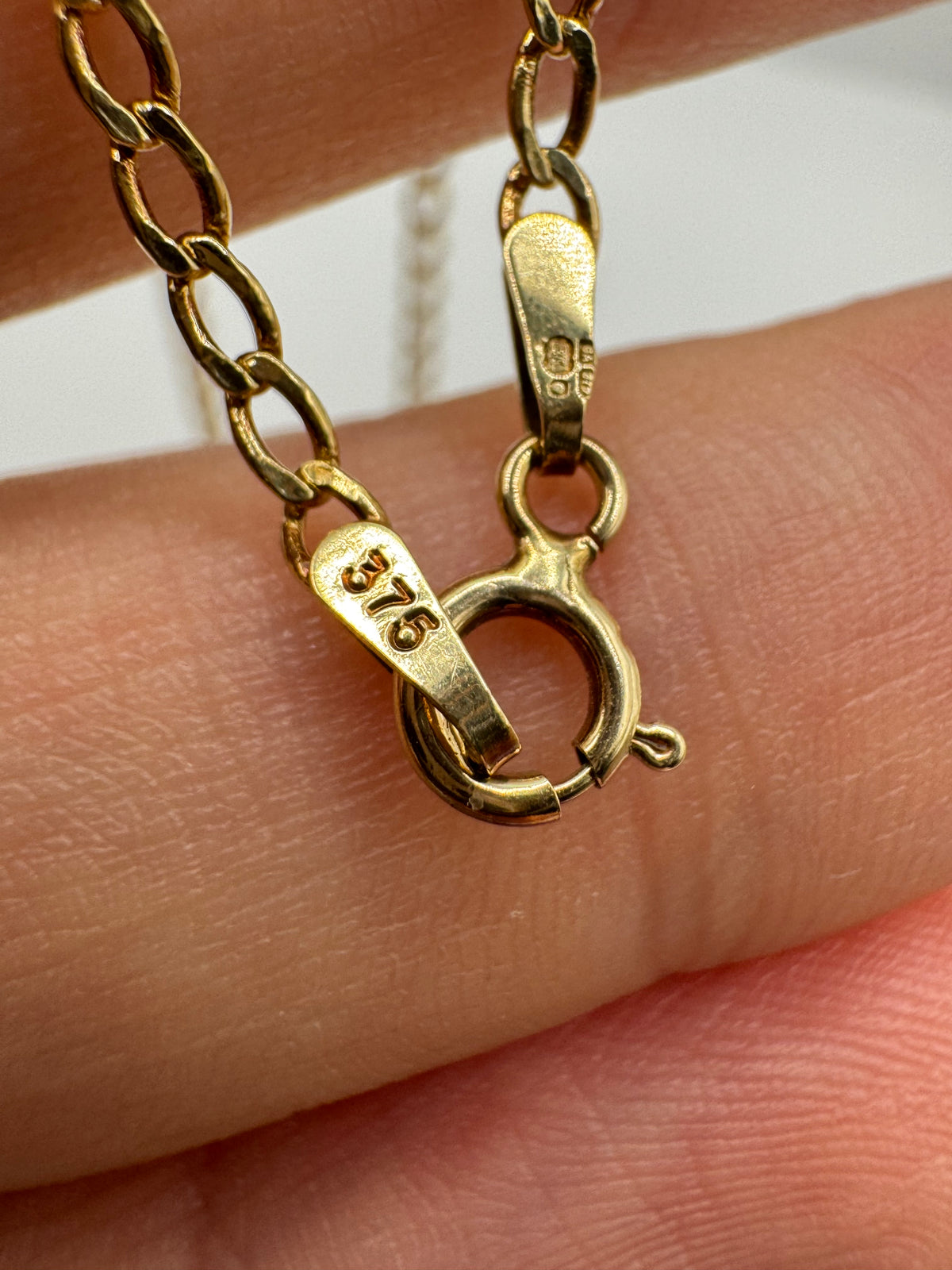 9ct gold chain 48 21”