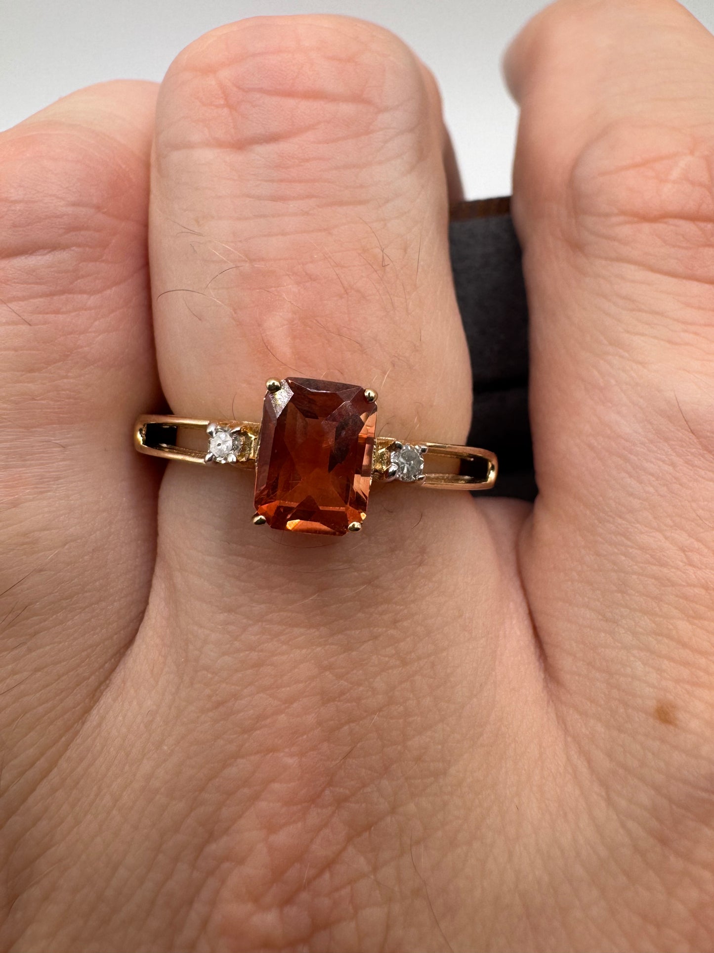 9ct gold topaz and diamond ring