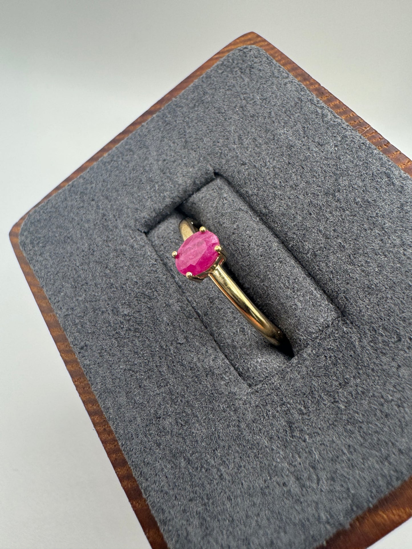 9ct gold ruby ring