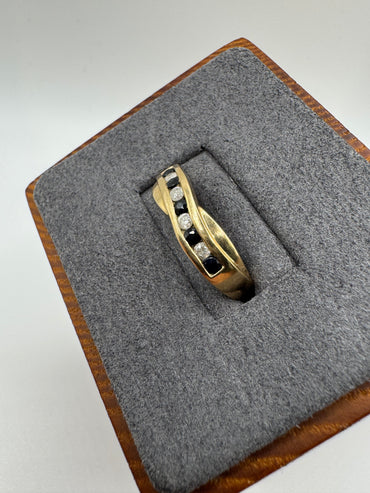 9ct gold sapphire and diamond ring