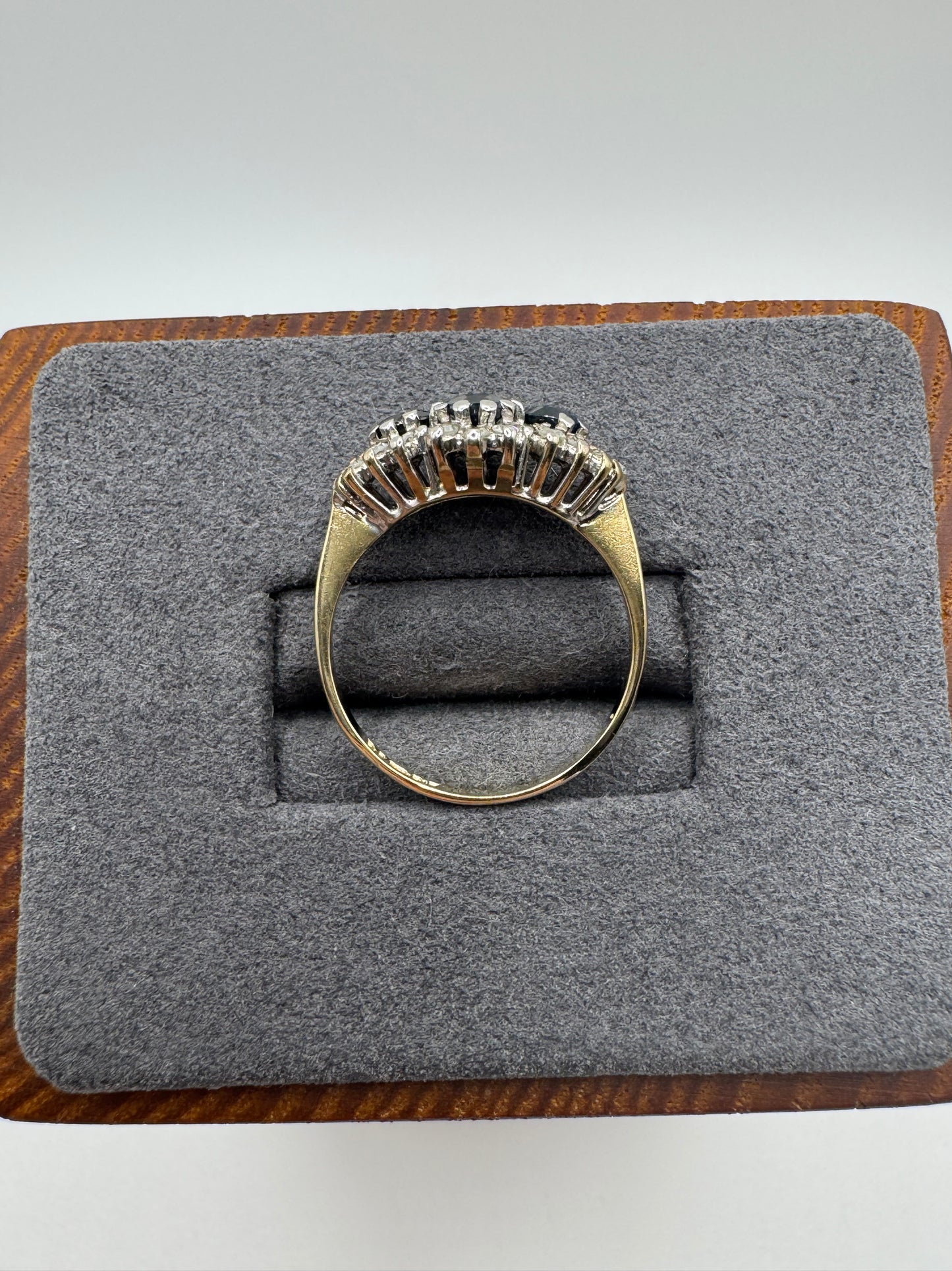 9ct gold sapphire and diamond ring
