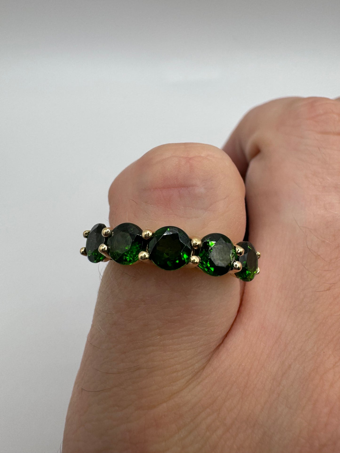 9ct gold diopside half eternity ring