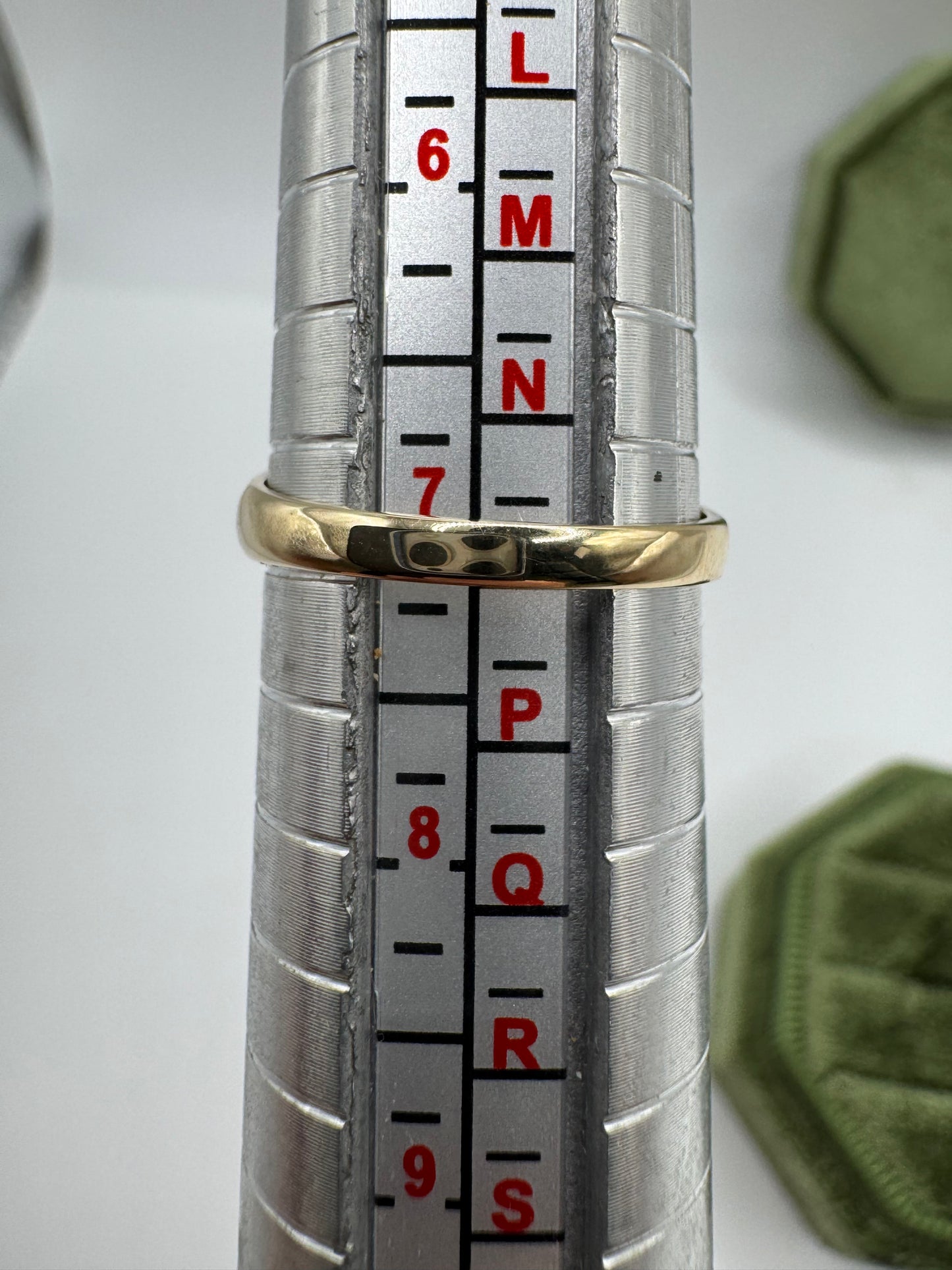 9ct gold diamond gypsy ring