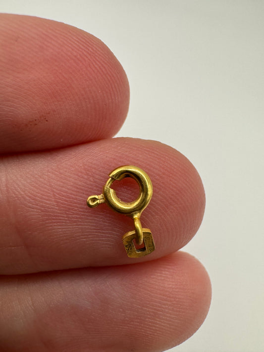 18ct gold bolt clasp 14