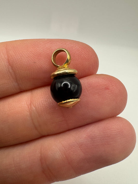 9ct gold tourmaline pendant