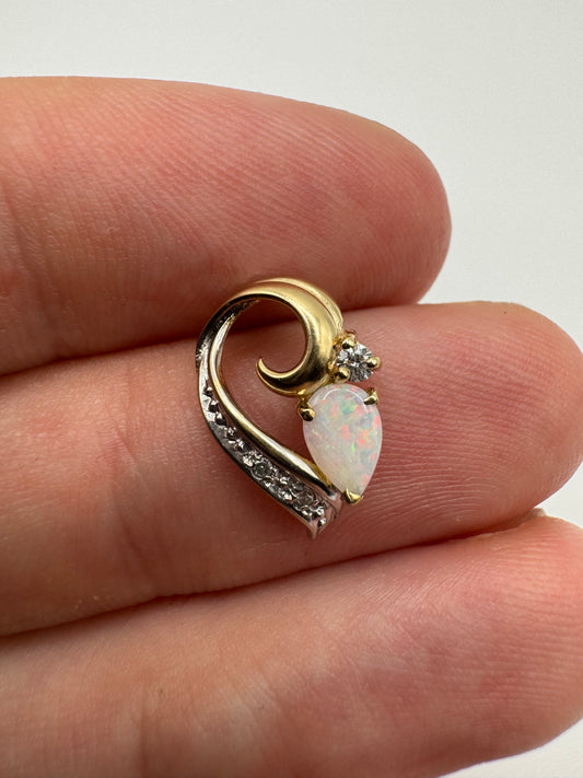 9ct gold opal and diamond pendant