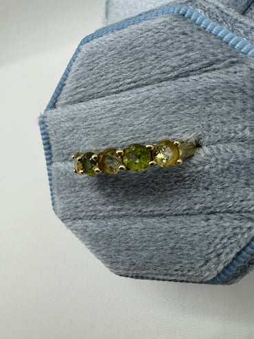 9ct gold quartz ring