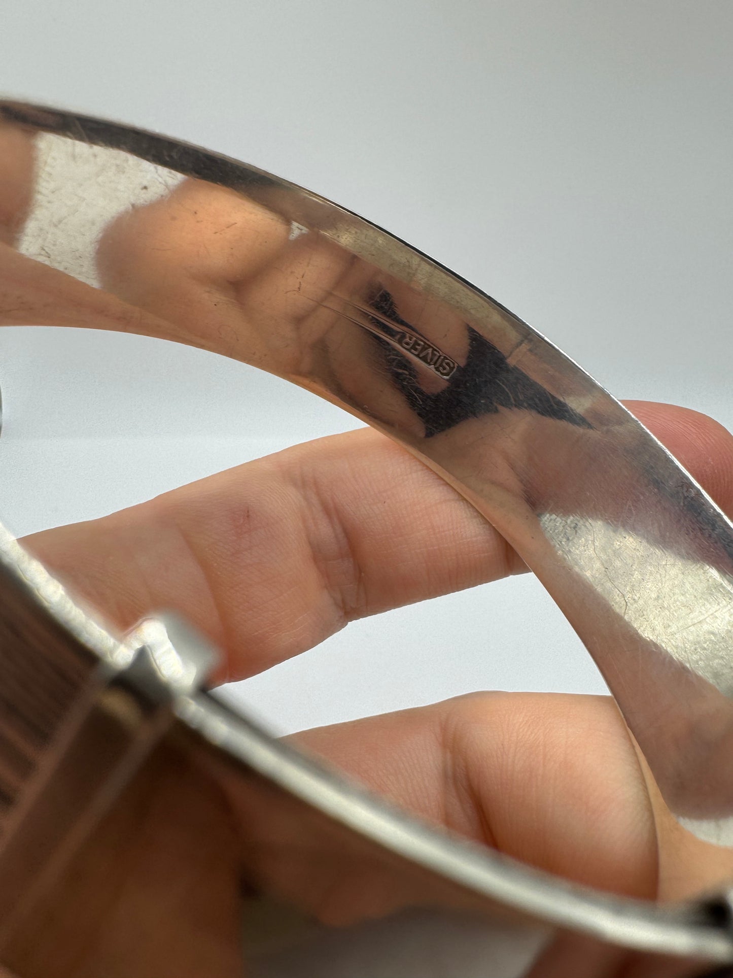 Vintage silver patterned bangle