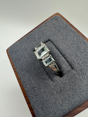 9ct white gold topaz and diamond ring