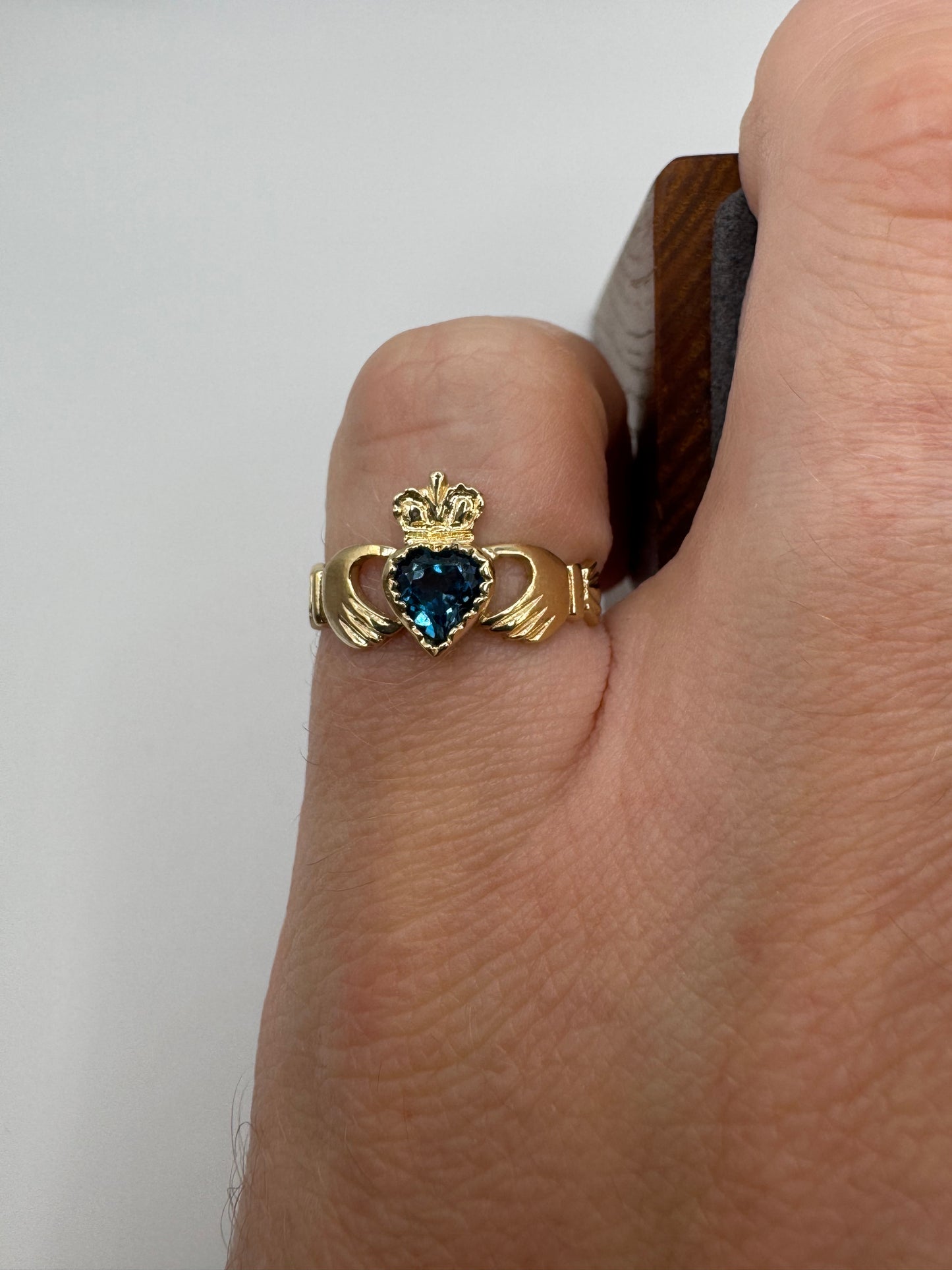 9ct gold blue topaz claddagh ring