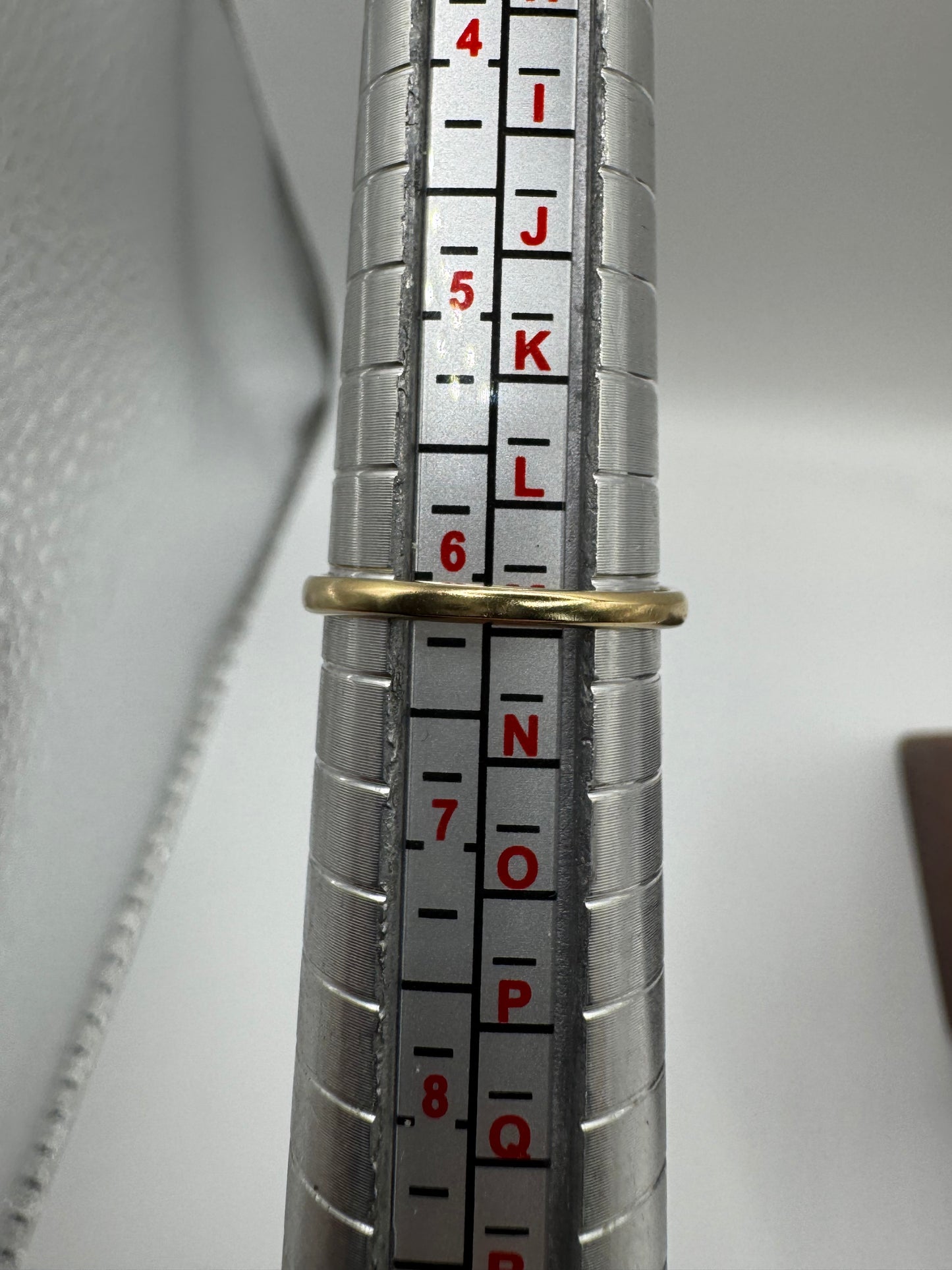 9ct gold sapphire and diamond ring