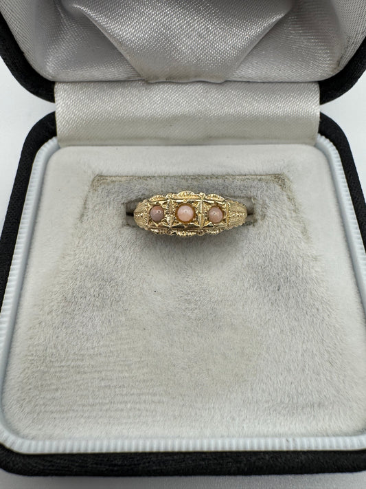 9ct gold 3 stone coral gypsy ring