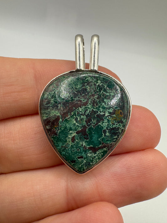 Silver agate pendant
