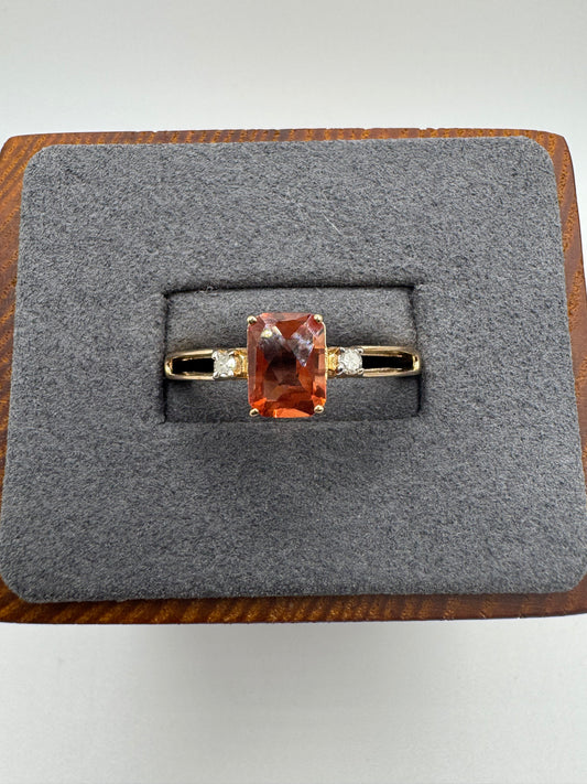 9ct gold topaz and diamond ring