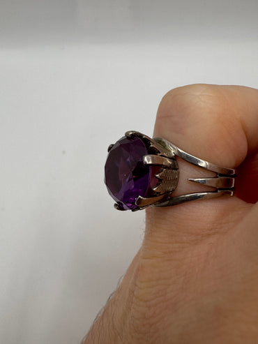 Silver gemstone ring