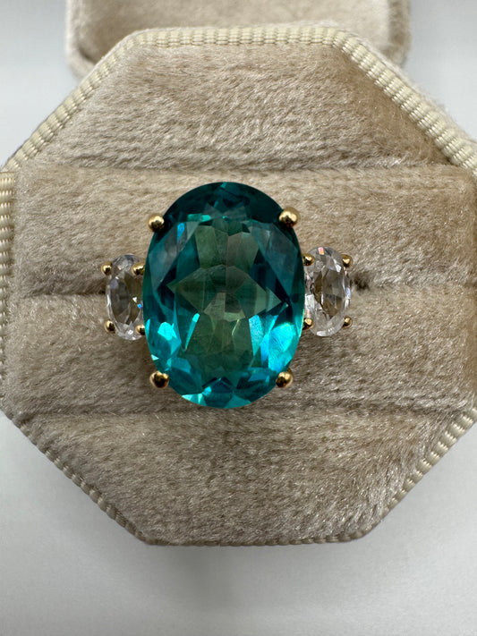 9ct gold teal and white topaz ring