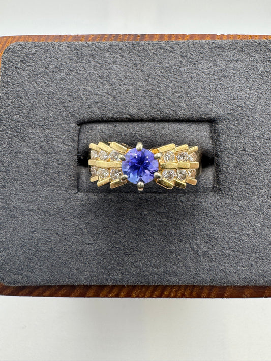 14ct gold tanzanite and diamond ring