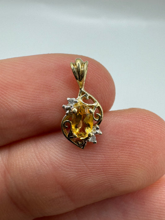 9ct gold citrine and diamond pendant