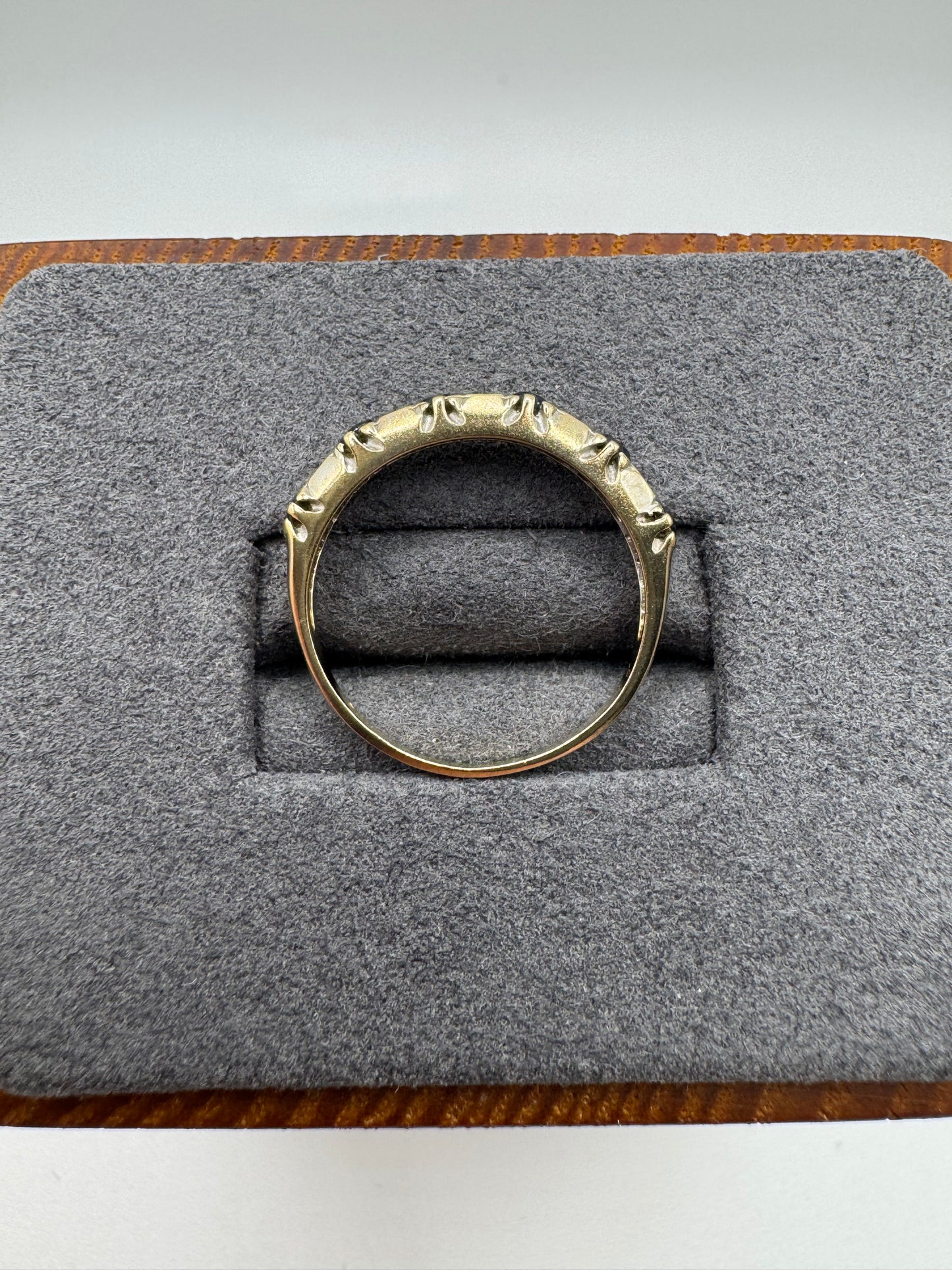 9ct gold sapphire and diamond ring