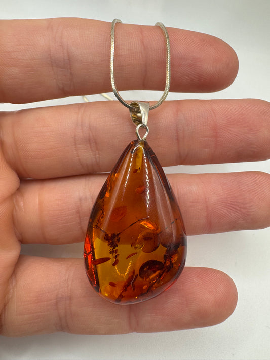 Silver amber necklace