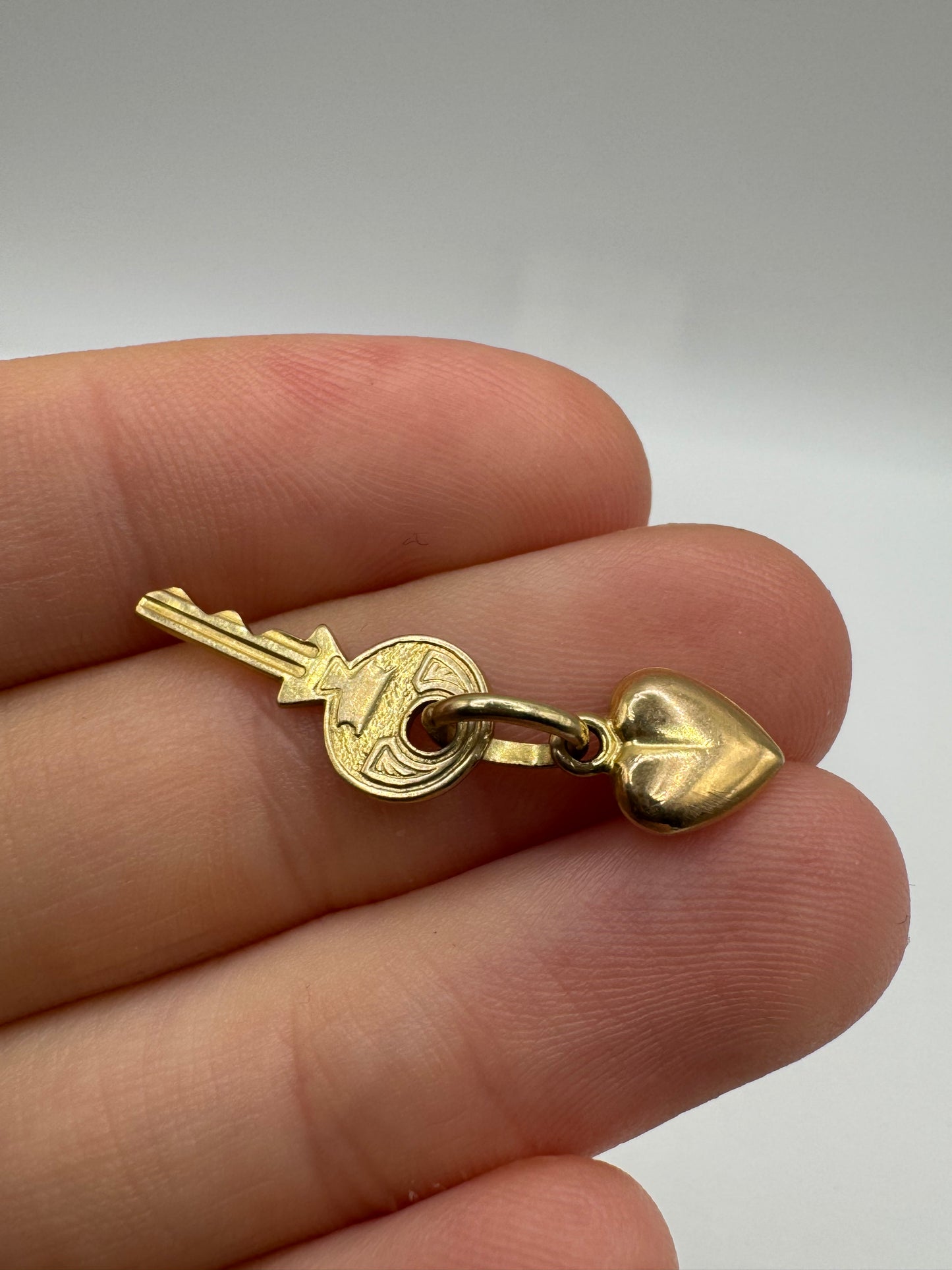 9ct gold heart and key charm