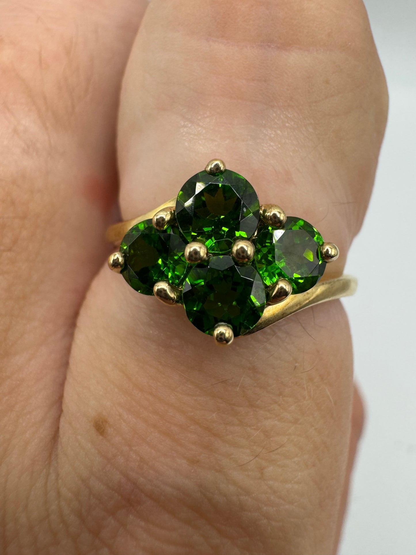 9ct gold diopside ring