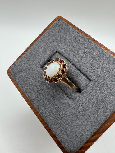 9ct gold opal and garnet ring