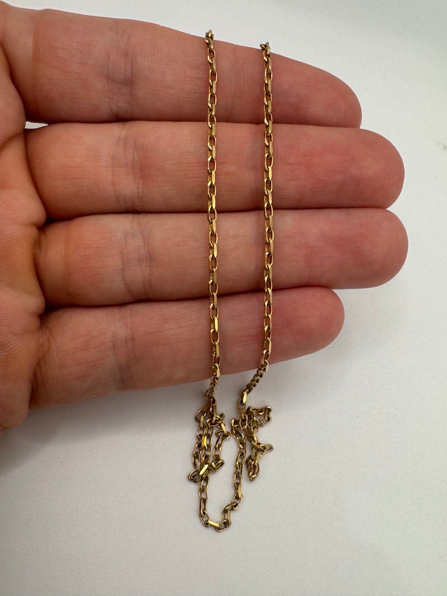 9ct gold box chain 23