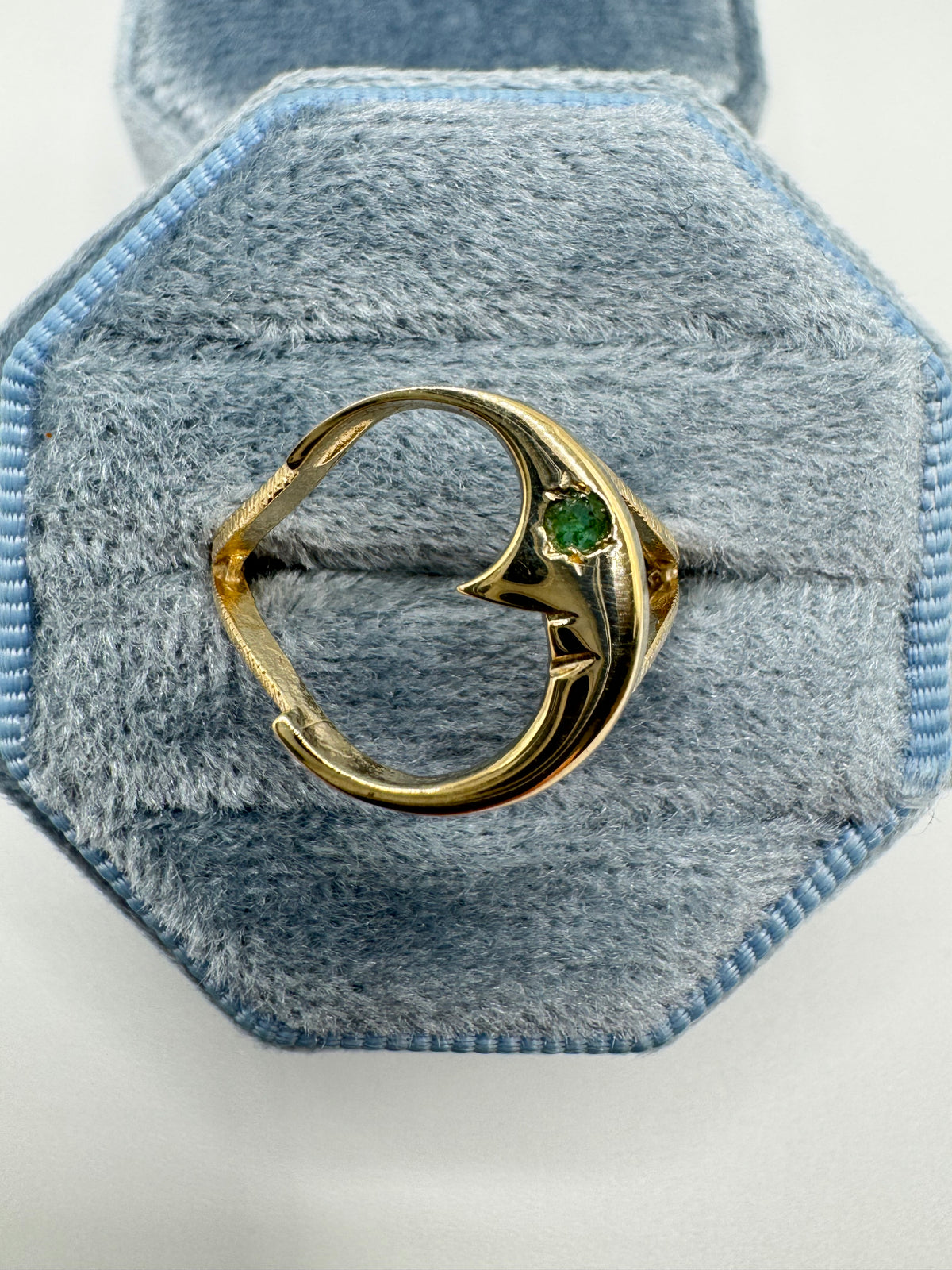 9ct gold emerald moon ring