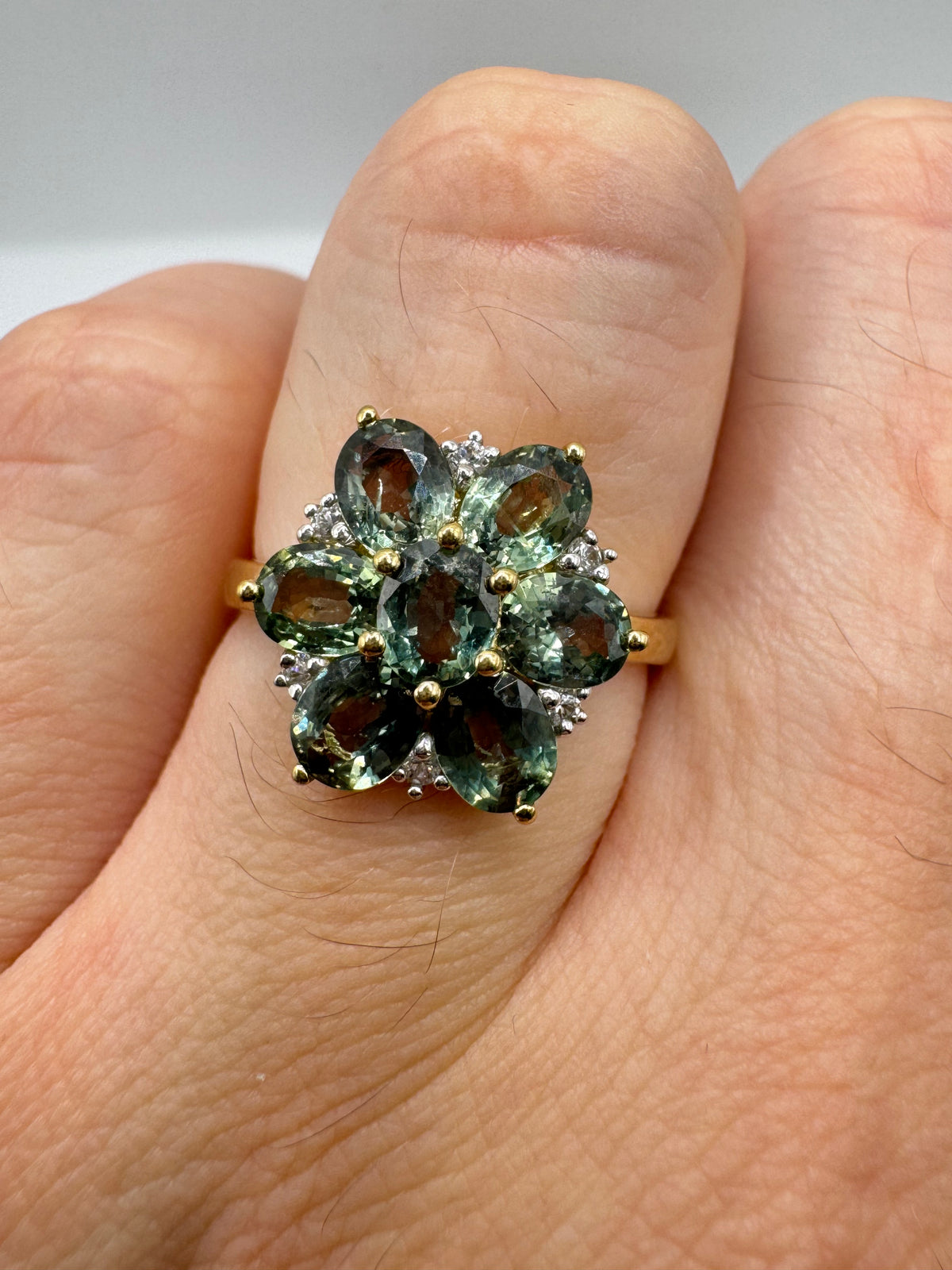 9ct gold sapphire and zircon ring