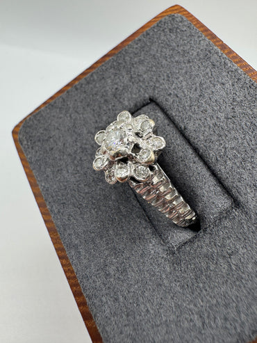 18ct white gold 0.4ct diamond cluster ring