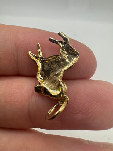 9ct gold Aries zodiac pendant