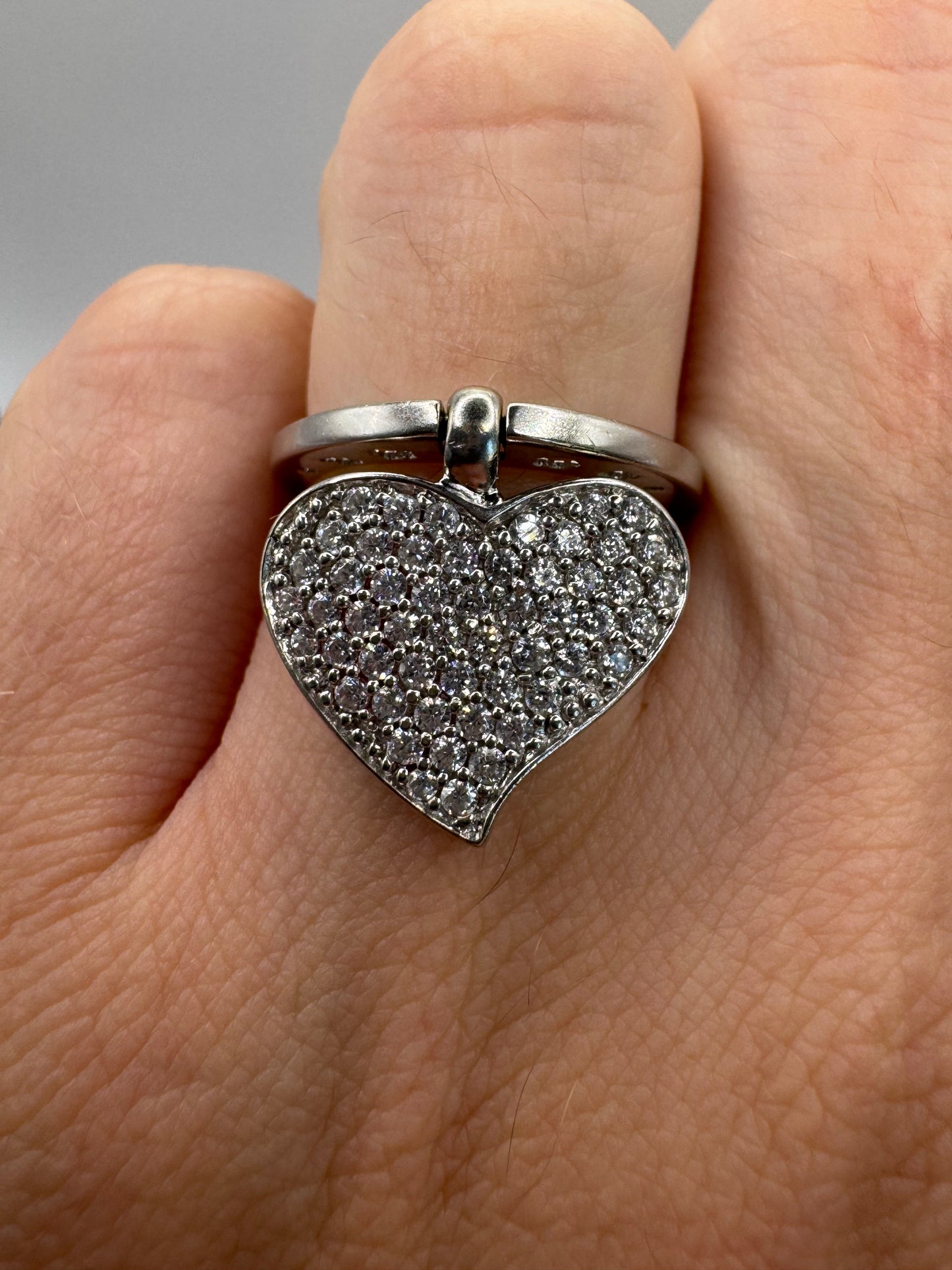 Heavy 9ct white gold cz heart charm ring