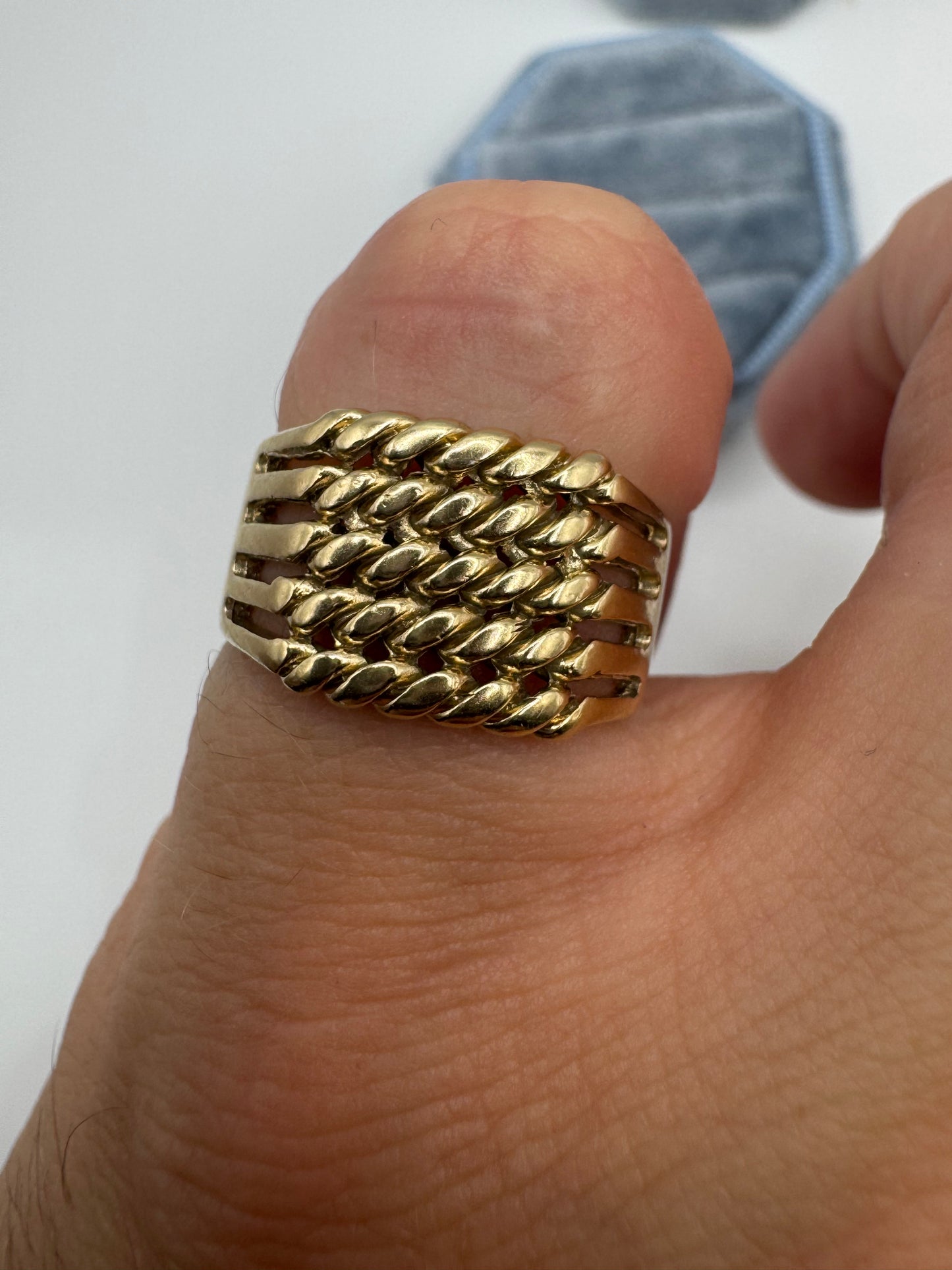 Heavy 9ct gold keepers ring