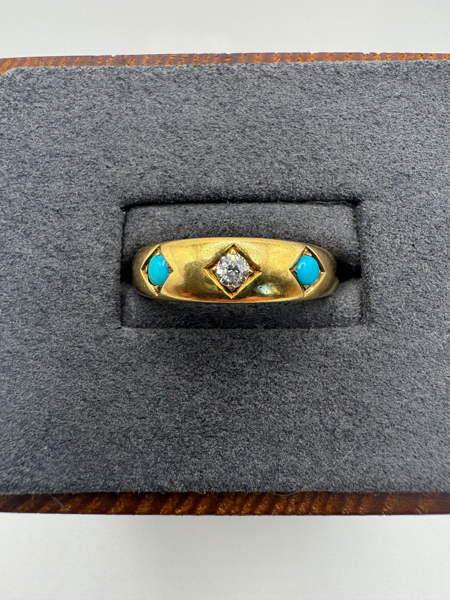 Heavy Antique 18ct gold turquoise and diamond gypsy ring