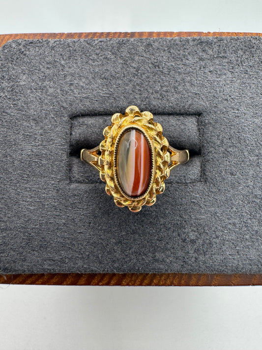 9ct gold banded agate ring