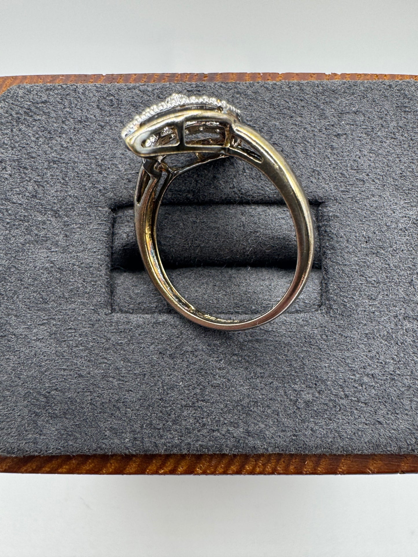 9ct gold diamond cluster ring