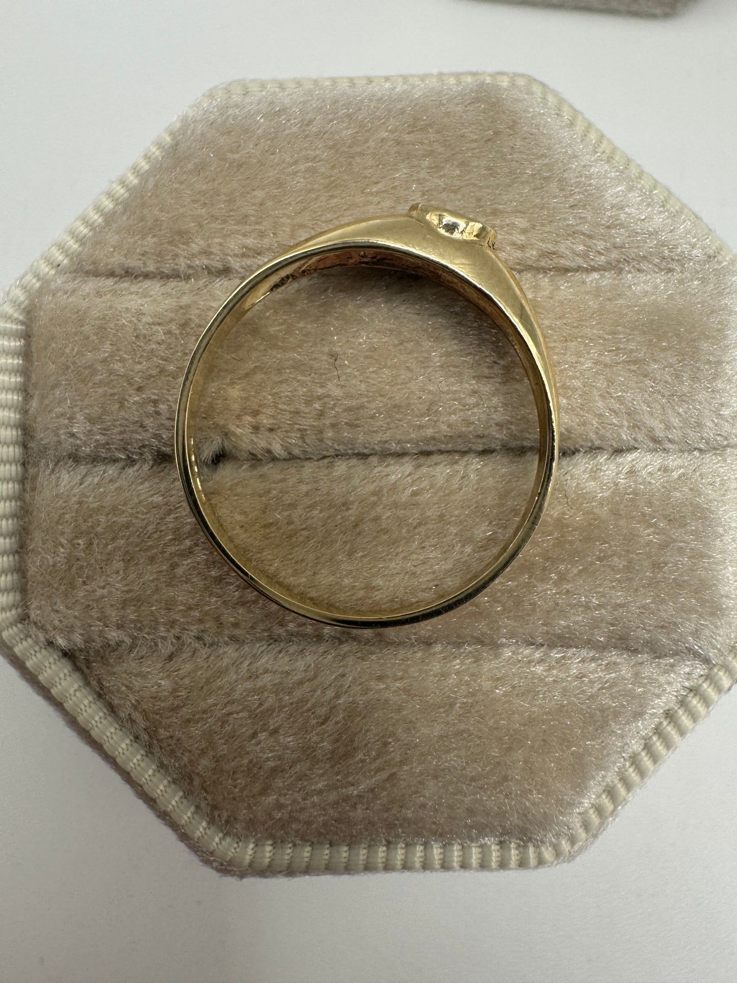 9ct gold emerald gypsy ring