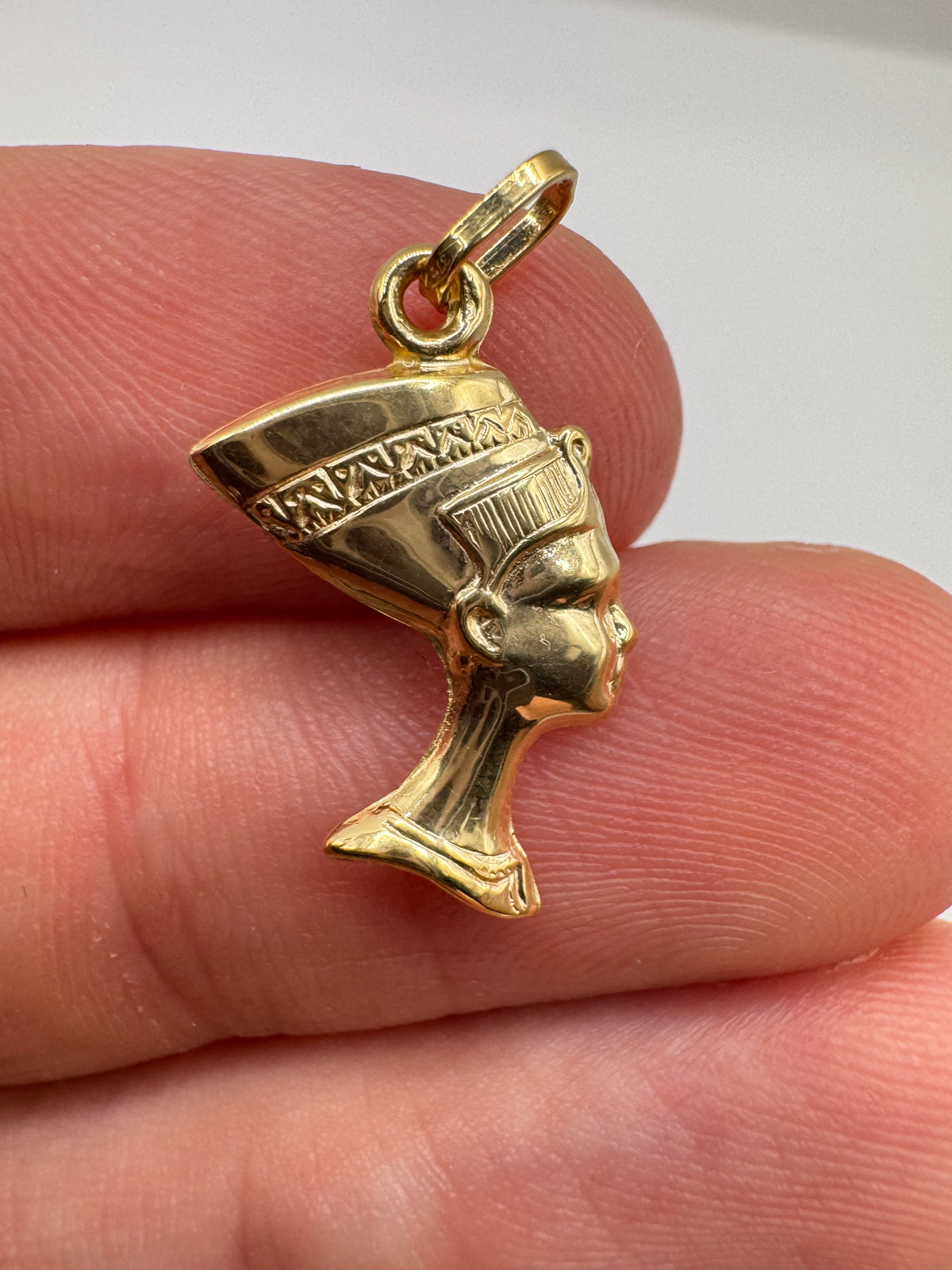 9ct gold queen Nefertiti charm