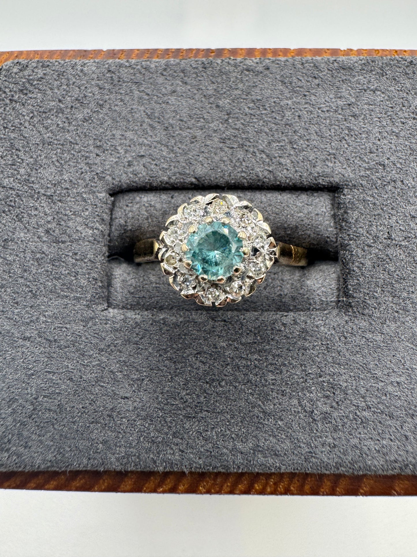 18ct gold blue zircon and diamond ring