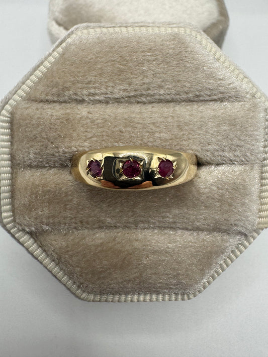 9ct gold ruby gypsy ring