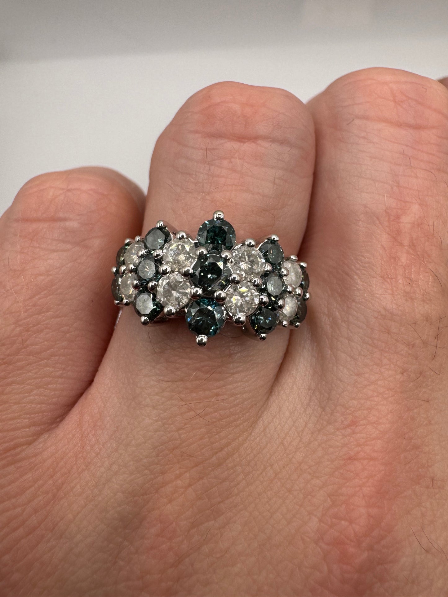 14ct white gold 1.5ct teal and white diamond cluster ring