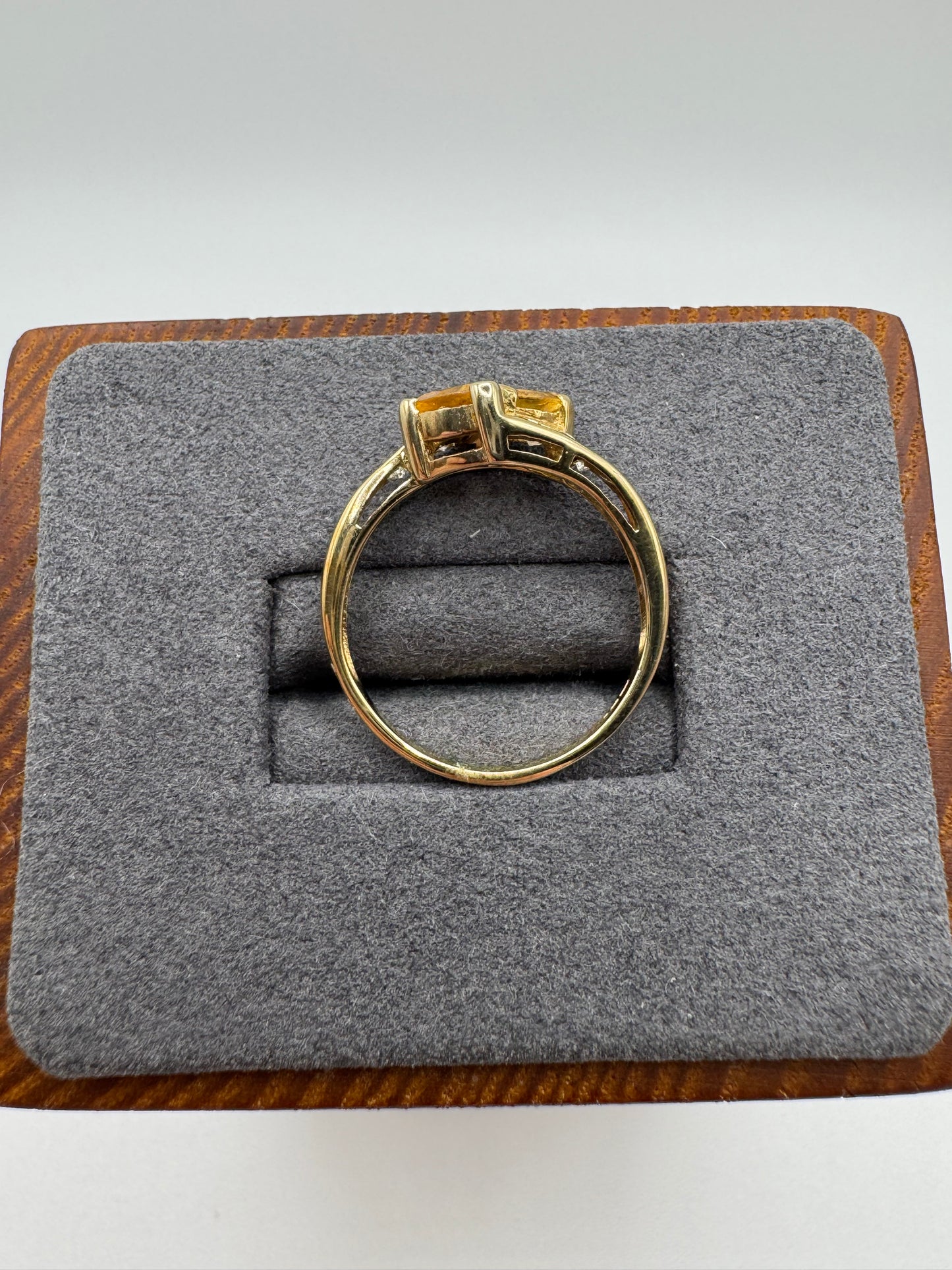 9ct gold citrine and diamond ring