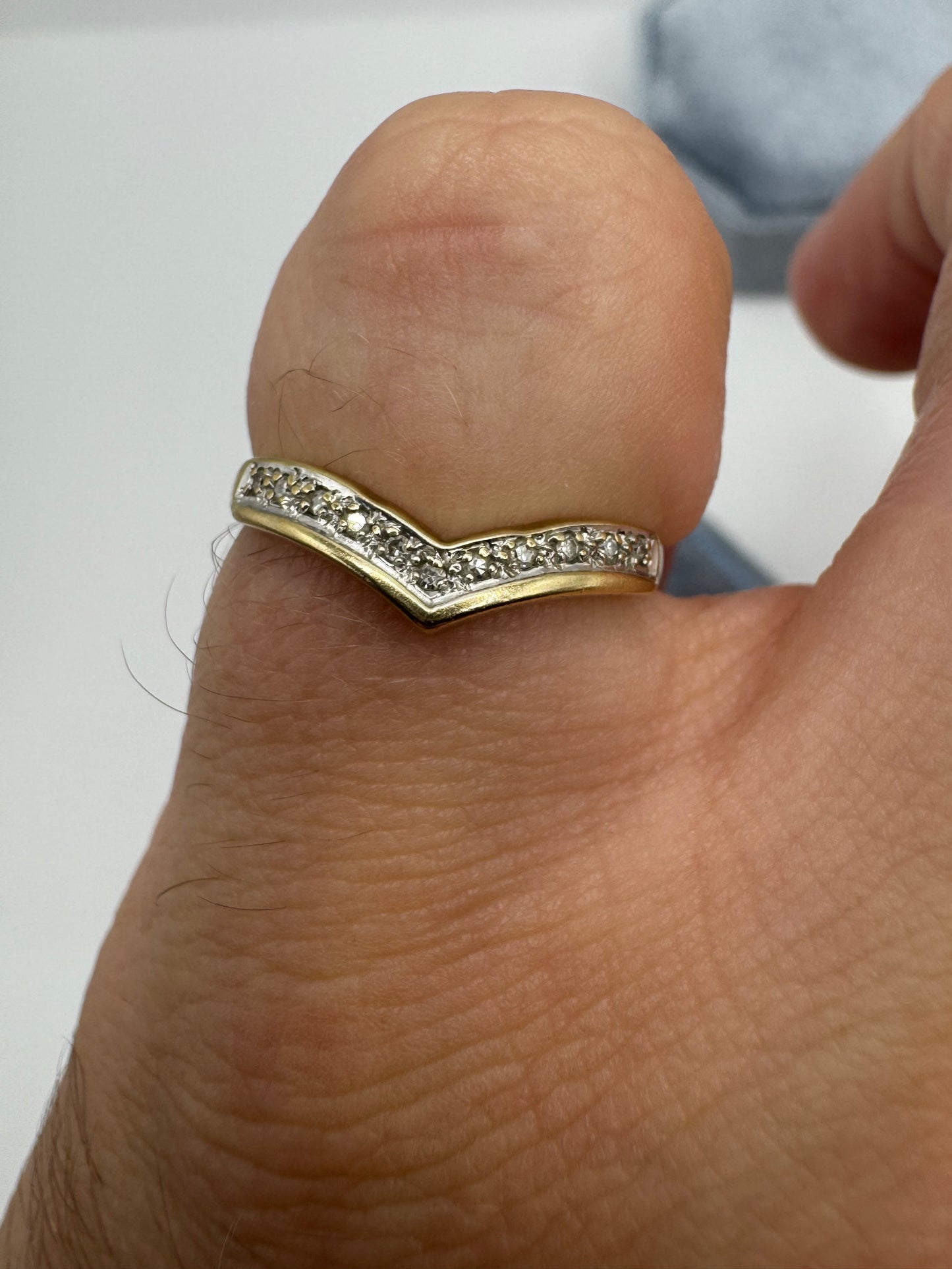 9ct gold diamond wishbone ring
