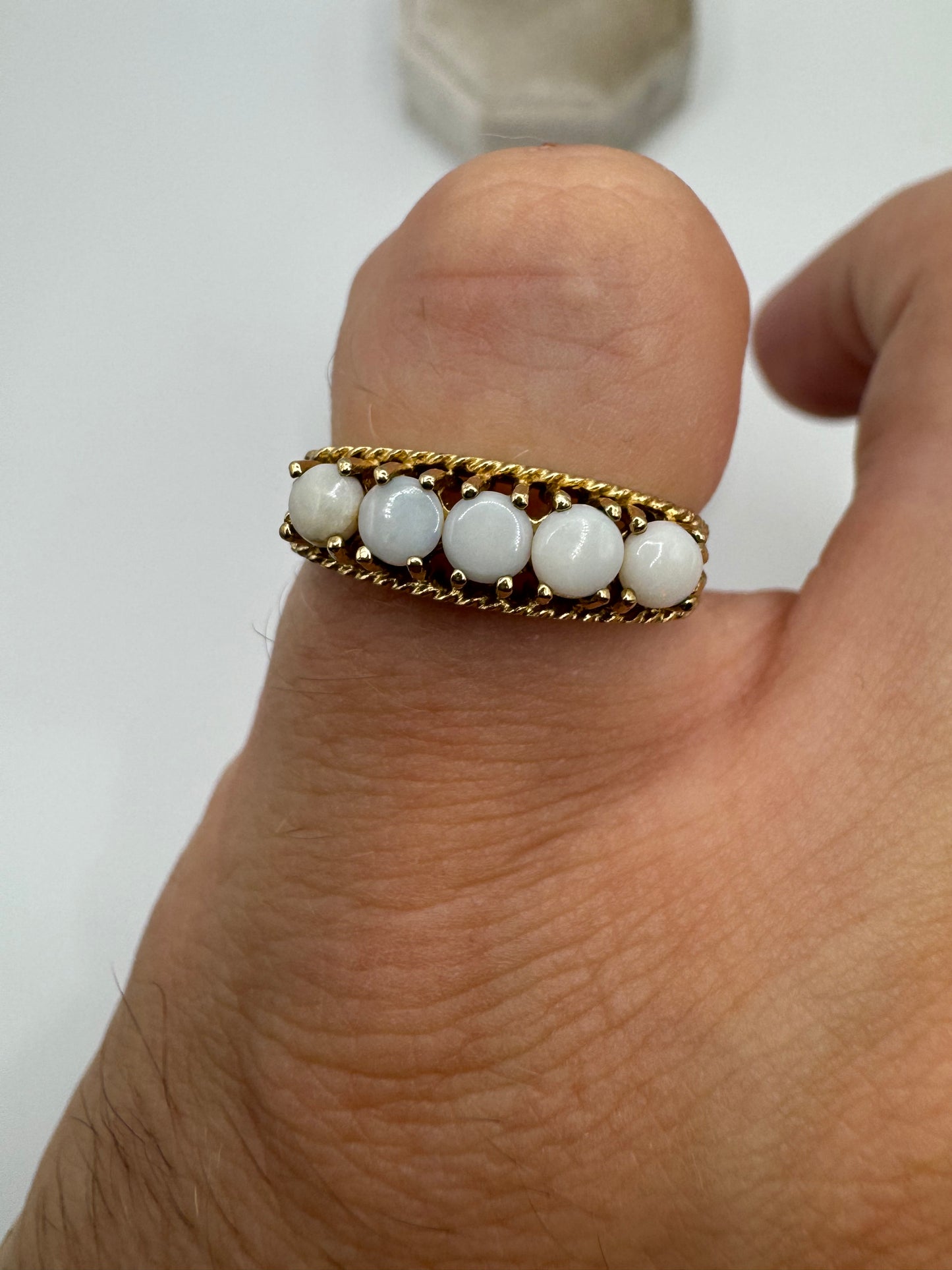 9ct gold opal ring