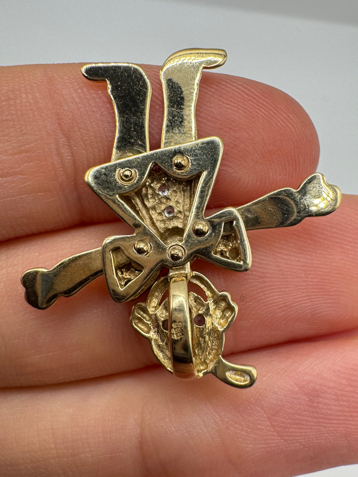 9ct gold articulated clown pendant