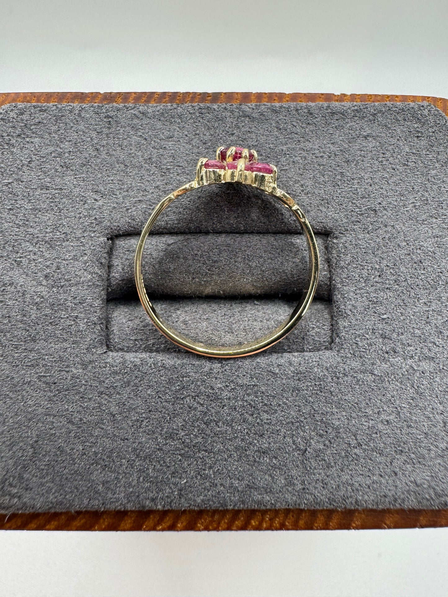 9ct gold ruby cluster ring