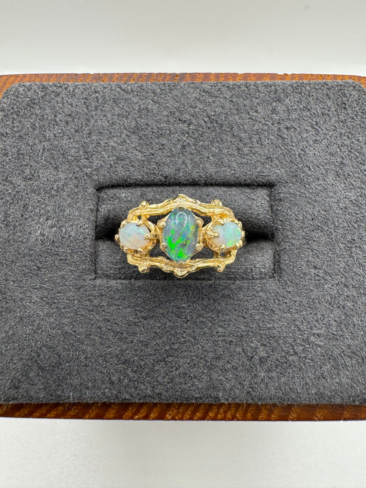 9ct gold opal ring